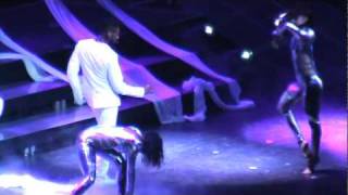Usher OMG Tour &quot;Mars vs. Venus&quot; Live in Houston TX