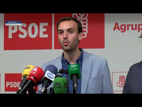 PSOE denuncia la actitud del gerente del Área Sanitaria Oeste al retirar el cartel por la ELA