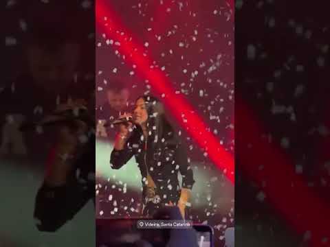 Que energia lindaa videira/Sc!!💙✨️😮‍💨 #anacastelacantora  @anacastelaoficial  #boiadeira  #show