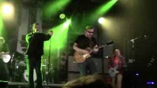 Eppu Normaali - Nyt reppuni jupiset riimisi rupiset (live @ Puruvesipop, 1.8.2015)