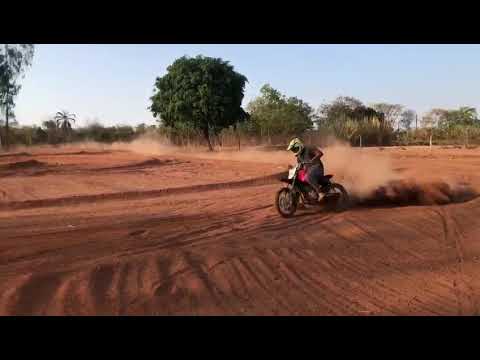 TITAN 150 DE VELOCROSS