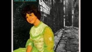 Stand By Your Man ~ Kitty Wells (1969)