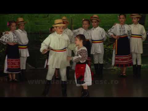 Children' Folk Ensemble DOINA Cluj Napoca ROMÂNIA Romanian dances from Transylvanian Plain