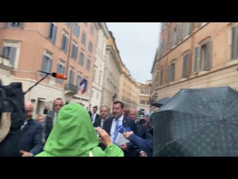 Governo, Calderoli e Salvini: "Prevalso interesse del paese, passo indietro della Lega"