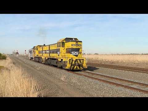 SSR T363 & T386 with BRW Power Van - PoathTV Australian Trains & Railways