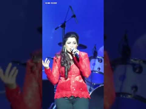 Kuchh To Log Kahenge l Shreya Ghoshal #shorts