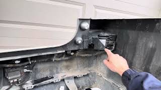 GMC Yukon - replacement of keyless remote antenna receiver - fix remote control reception
