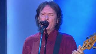 Il cielo è blu sopra le nuvole - Pooh