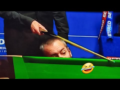 Ronnie o'sullivan REFUSES to move for referee