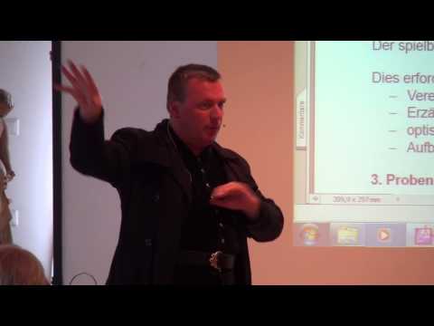 Geschichte in kostümierten Stadtführungen: "Historix-Tours" und Felix Hinz bei "Public History"