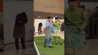 Download lagu Sultan Pahang & Zaki Yamani - Gadis Melayu mp3