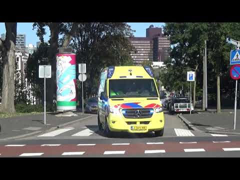 Primeur Nieuwe Ambulance 17138 met spoed naar een Melding in Capelle aan de ijssel