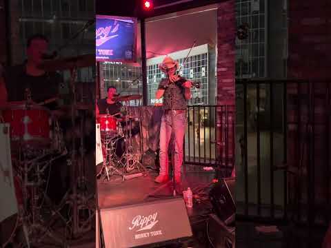 Andres Roa, Gareth Bell