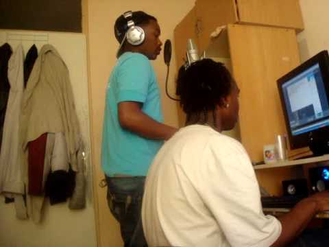 du'Gellow, Linobby & JayJay.