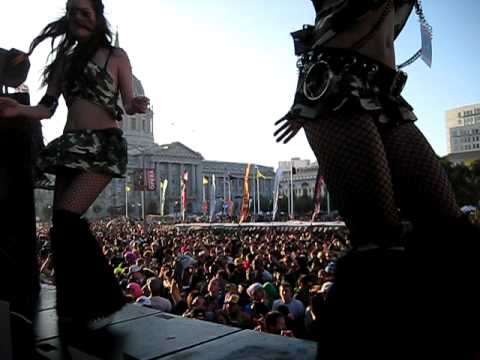 BADNB float: Danny the Wildchild and Max McDuh