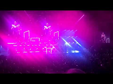 Pete Tong, Ibiza Classics, Live at Brighton Centre 01.12.21 feat. Ultra Nate "Free"