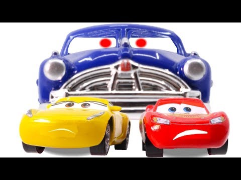 Disney Cars3 Toys Movie Cruz Ramirez Doc Hudson Lightning McQueen on Fireball Beach for Kids