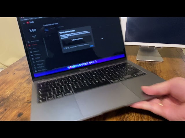 Vídeo relacionado con Fellowes Spray para Limpieza de Pantallas 250ml - Monitor/Portátil/iPad/Smartphone/Tablet - Sin Alcohol