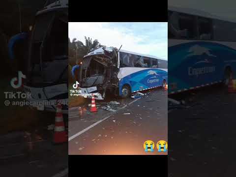 #bus dos copetran y un bus libertadores un g6 un aga y un busscar doble piso accidente
