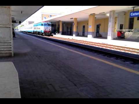 E656 461 "Caimano" sull'IC 724  Siracusa- Roma Termini