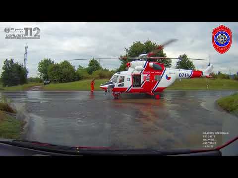 Videosestřih z nehody dvou aut u Prunéřova u Kadaně