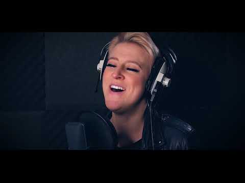 I Believe In You And Me cover by Lindsay Dracass