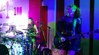 Sex Pissed Dolls – Nancy Doll Deals With (Psycho) Killer Microphone Failure – 100 Club 23rd Nov 2019