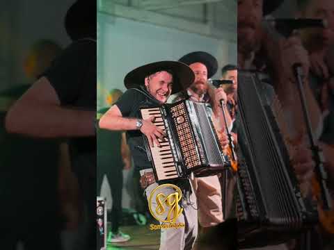 OS 4 GAUDERIOS BAILE AO VIVO SOM AMBIENTE