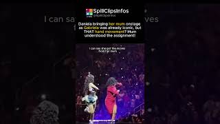 Download lagu Daniela o aduce pe mama ei pe scenă și ACEA mișcare a mâinii! #daniela mp3