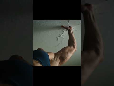 She Can't Stop Growing #ai #musclegirl #aigirl #musclegrowth #giant #musclegrowth #veo3