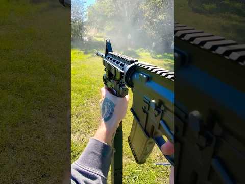 Using both hands 🙌 #shorts  #airsoft #airsoftcqb #blowup