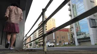 風のイタズラスカートめくりパンチラ