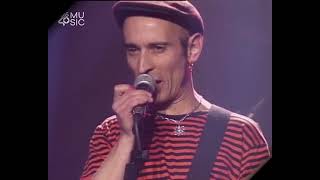 Fito y Fitipaldis - A la luna se le ve el ombligo (San Sebastián 2002) LOS40 Music