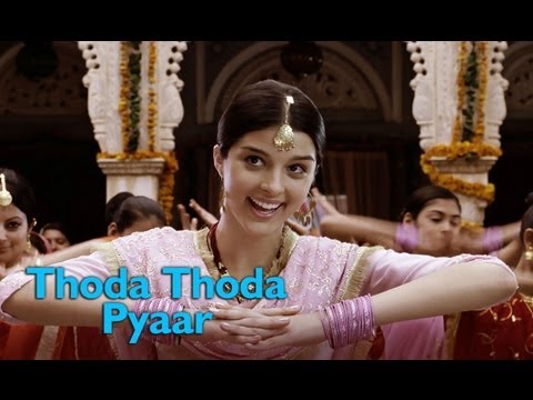 Thoda Thoda Pyar (Video Song) | Love Aaj Kal |  Saif Ali Khan | Deepika Padukone