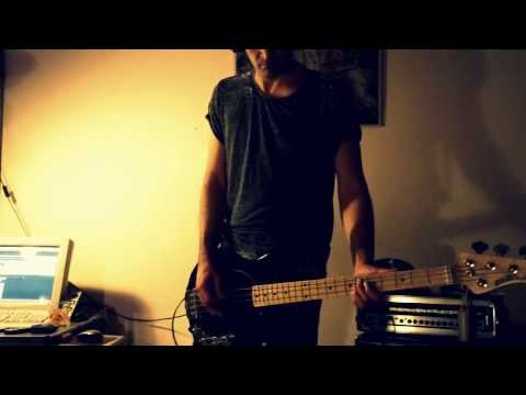 Desert Kisses - Siouxsie and the Banshees [bass cover]