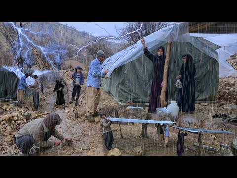 Hard Life of Nomads:😱Nomads Just Struggle to Survive Heavy Rain and Storms in the Zagros Mountains⛈️