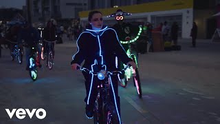 Charlee Remitz - Throwback