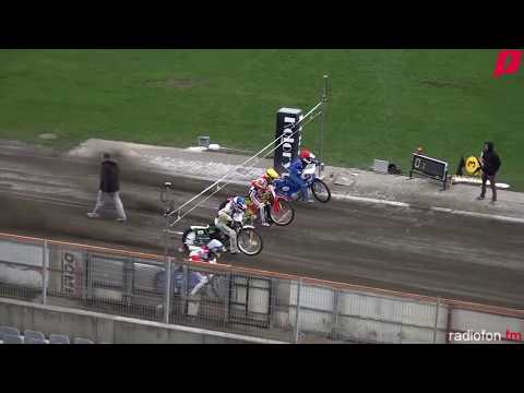 "Kto nie skacze, ten z Torunia" - Michał Świącik zaprasza na żużlową wojnę