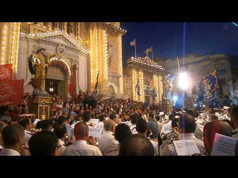 Hamrun Festa San Gejtanu   Iz zewg baned Hamrunizi jdoqqu l Innu Xerrdu l Ferh is Sibt 10 ta' Awwiss