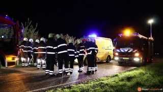 preview picture of video 'Eenzijdig ongeval op de Almkerkseweg in Woudrichem (2014-10-21)'