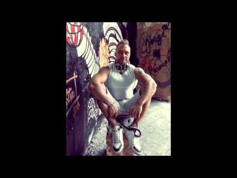 ★ FatBoy Slim feat. Love Tattoo [■ ▶ ▮▮]  Drop Some Drums (Tlove Boot) ★