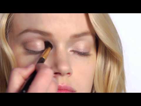 Get the Look:  The Bombshell Look, Perfected by Victoria's Secret