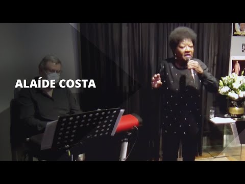 Alaíde Costa, participação de Giba Estebez e Vítor Alcântara | #EmCasaComSesc