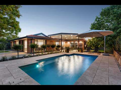 18 James Scott Close, Kambah, ACT 2902, 5 Kuwarto, 2 Banyo, House