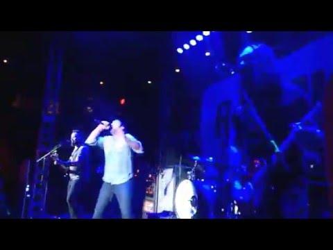 Royal Bliss Live (Into The Night)