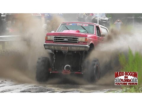HMB Bronco Mega Truck Runs All Out Assault in Unlimited Class Race.