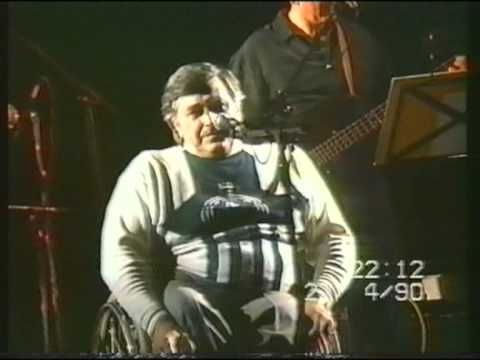 PIERANGELO BERTOLI IN CONCERTO TEATRO CARANI (1990-1991) 1/4