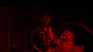 Mike Watt and the Missingmen - 13 - The Red And The Black (Blue Oyster Cult cover)