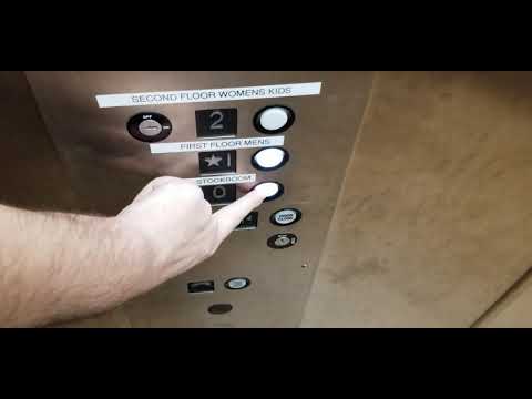 Pine State Hydraulic Elevator @ Vineyard Vines Outlet, Freeport ME