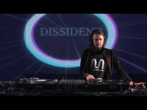 Dissident @ Vinyl Snow 1.0 01/12/16